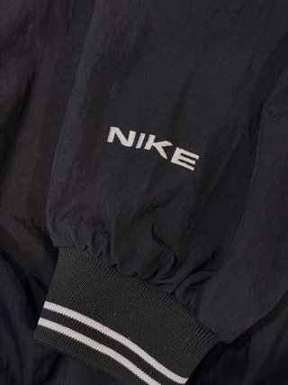 Nike Pullover Vintage Negro y Blanco