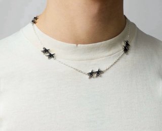 Collar Twojeys Estrellas Plata y Negro