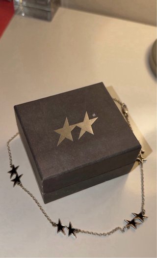Collar Twojeys Estrellas Plata y Negro