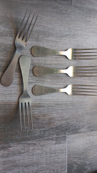 Cucharas y Tenedores Metálicos