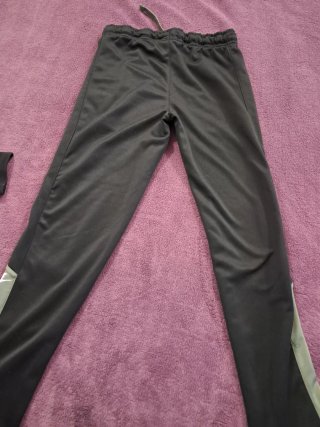 Conjunto Nike niño negro y verde