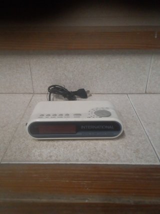 Radio Despertador Vintage International
