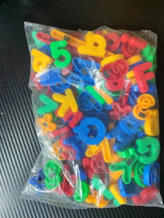 Letras y números magnéticos para niños