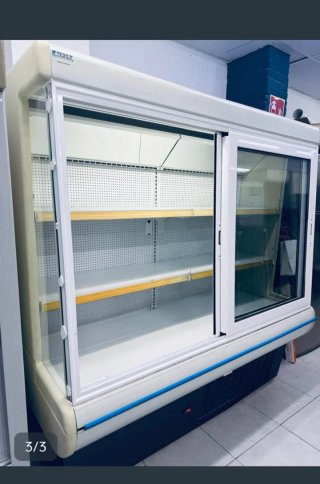 Nevera expositora refrigerada