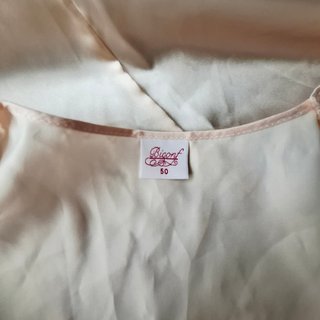Conjunto de bata y camisón rosa