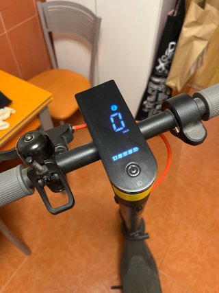 Patinete eléctrico y casco Xiaomi