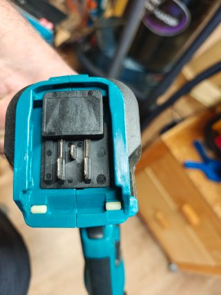 Sierra de sable Makita 12V CXT JR103DZ