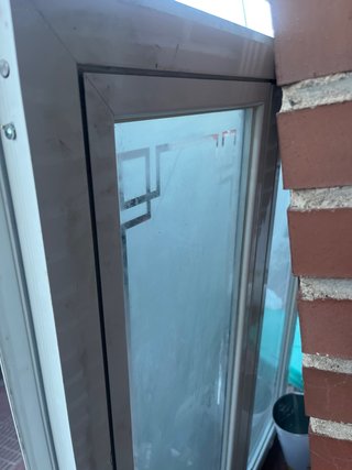 Ventana de aluminio diseño 1,30/1.02POSIB TRANSPOR