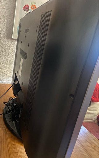 TV Sharp Aquos 37” Negro/Plata
