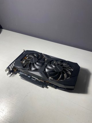 Pacchetto GTX 1660 Super Gigabyte OC + Alimentatore 550W