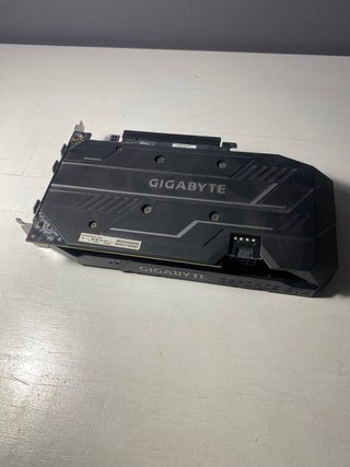 Pacchetto GTX 1660 Super Gigabyte OC + Alimentatore 550W