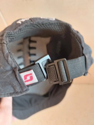 Gorra protección first base 3M ciclismo patinete
