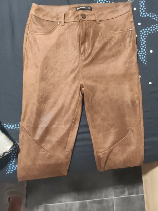 PANTALONES MUJER CUERO COLOR MARRÓN