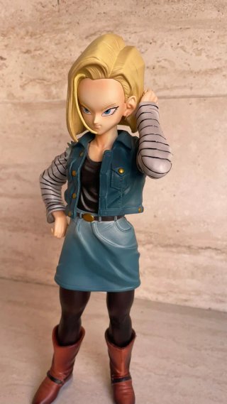 Figure Android C18 Dragon Ball Z 27cm