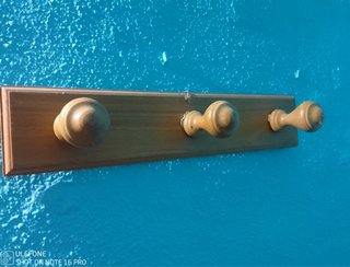 Colgador de madera
