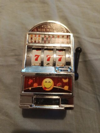 Máquina tragaperras de juguete Lucky Slot Machine.