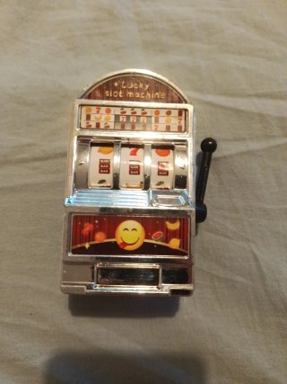 Máquina tragaperras de juguete Lucky Slot Machine.