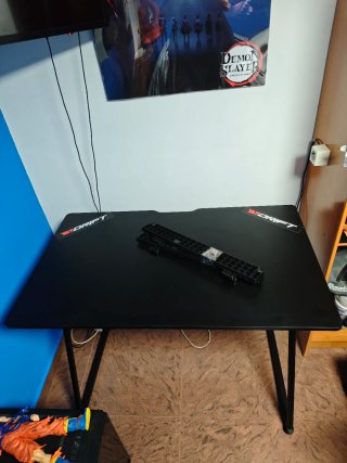 Mesa Gaming Drift Negra y Soporte para Torre Pc