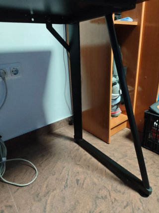 Mesa Gaming Drift Negra y Soporte para Torre Pc