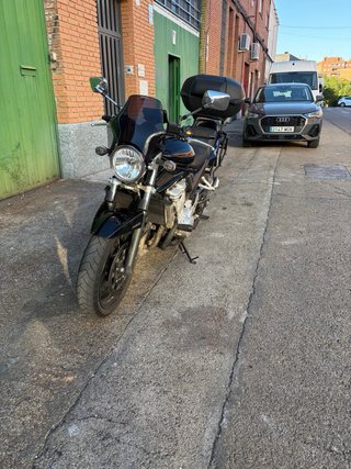 Suzuki Bandit GSF 650 Negra