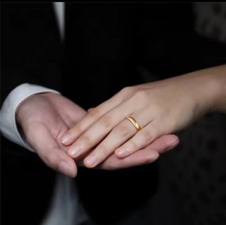 Alianzas de Titanio Dorado nupcial