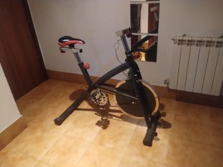 Bicicleta Estática Negra