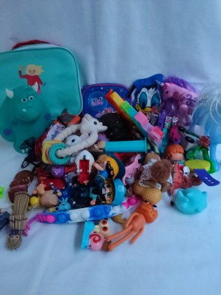 Lote de juguetes infantiles