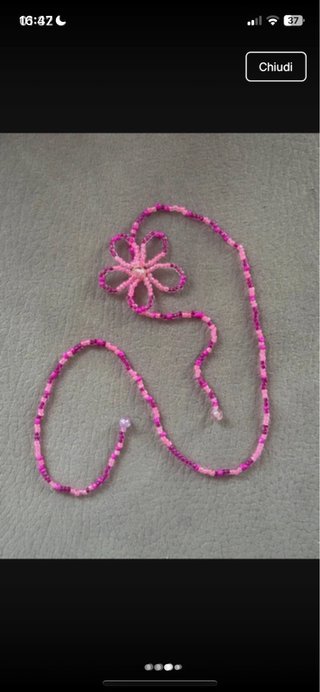 Collana con fiore rosa