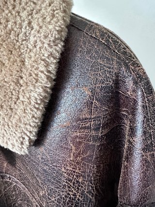 Chaqueta Zara efecto piel forrada