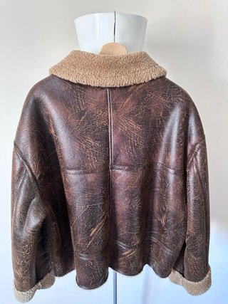 Chaqueta Zara efecto piel forrada