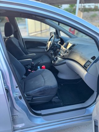 Mitsubishi Grandis 2007