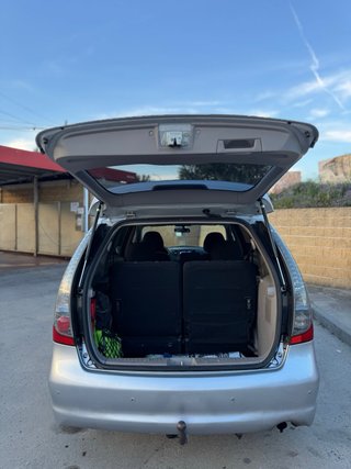 Mitsubishi Grandis 2007