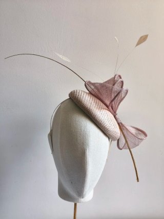 Tocado Pamela Boda Fiesta Beige Rosa