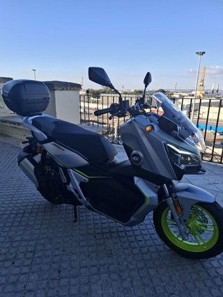 QJ Motor Atr 125cc Scooter Plata/verde 2025/1200km