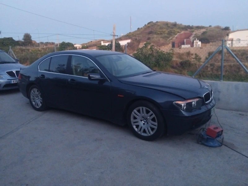 BMW Serie 7 2002 - foto 1
