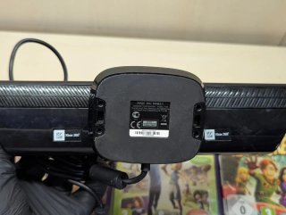 Kinect Xbox 360 + 3 Giochi