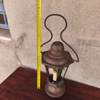 Farol colonial antiguo de mano