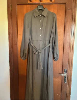 Vestido largo verde oliva