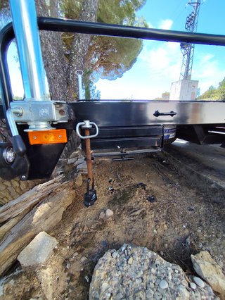 Remolque plataforma 2 ejes para coche / 3 motos