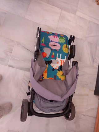 Silla de paseo infantil con diseño