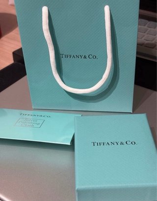 Collar Tiffany & Co. Corazones Oro