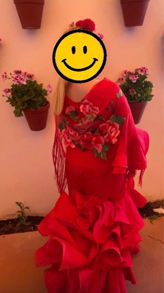 Vestido de flamenca rojo con volantes