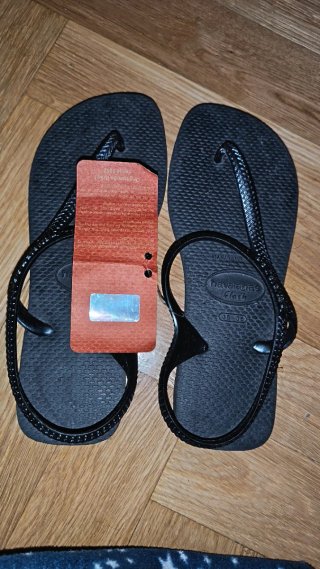 Havaianas negras talla 35 con tiras