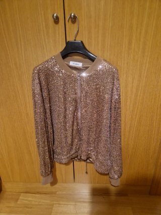 Chaqueta bomber con lentejuelas