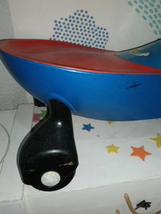 Coche de paseo Plasmacar azul y rojo