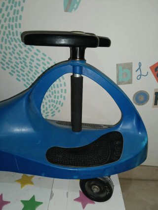 Coche de paseo Plasmacar azul y rojo
