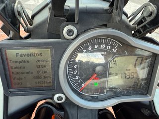 KTM 1050 Adventure Negra y Naranja