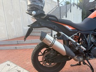 KTM 1050 Adventure Negra y Naranja
