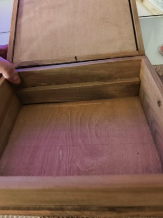 Costurero vintage de madera y tela