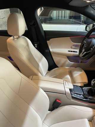 Mercedes-Benz CLA Shooting Brake 180d